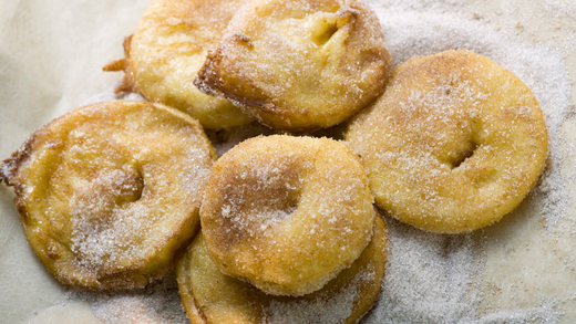 Air Fryer Apple and Cinnamon Fritters