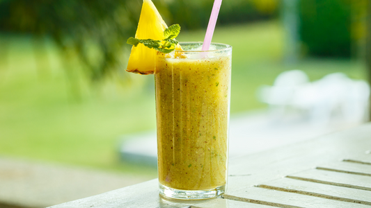 Pineapple, Kiwi, and Mint Smoothie